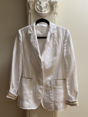 white linen blazer women