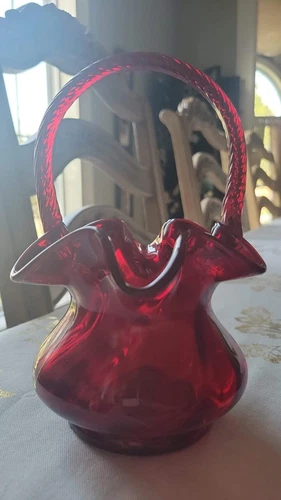 VTG FENTON HANDBLOWN RUBY CRANBERRY RED SWIRL GLASS BASKET w HANDLE