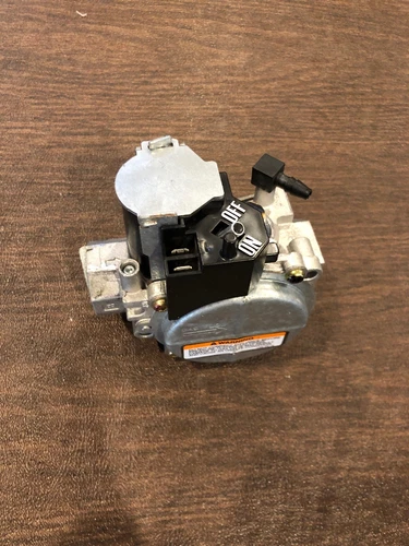 Lennox A043416154 FURNACE GAS VALVE WHITE RODGERS 36G24 207