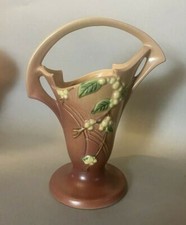 VINTAGE ANTIQUE ROSEVILLE SNOWBERRY ART POTTERY 10-1/2" HANDLED BASKET 1BK-10