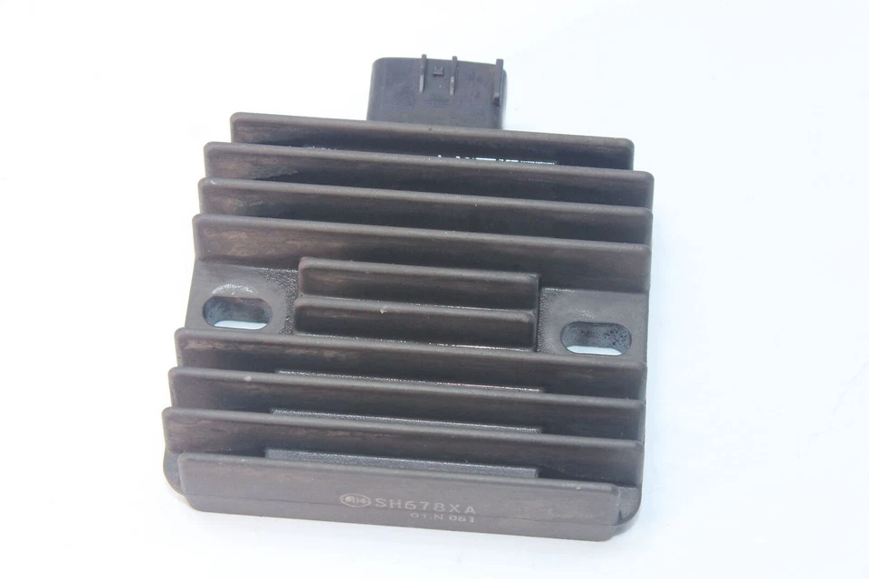 10-23 Kawasaki Z1000 Rectifier Voltage Regulator  21066-0705 - Image 3 of 4