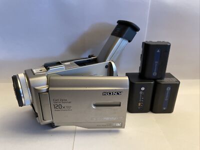 値引き。 デジタルビデオカメラ SONY4K Vario-Sonnar T* 62b8081c5bdd9db7be0ee4553a5491
