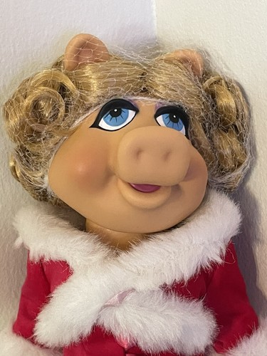 Tonner 16" vinyl Doll Muppets Miss Piggy takes Manhattan “See The Description” - Picture 22 of 24