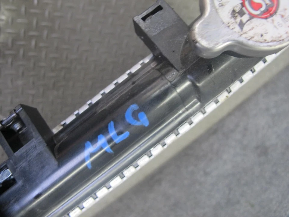 98-05 LEXUS JZS160L GS400 GS300 RADIADOR REFRIGERACIÓN MOTOR CSF 2606 Foto 2 de 4