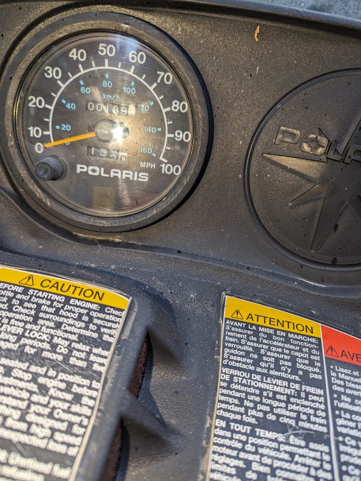 2000 Polaris 550 Trail touring both intake manifolds w/clamps and screws R - Image 3 of 4