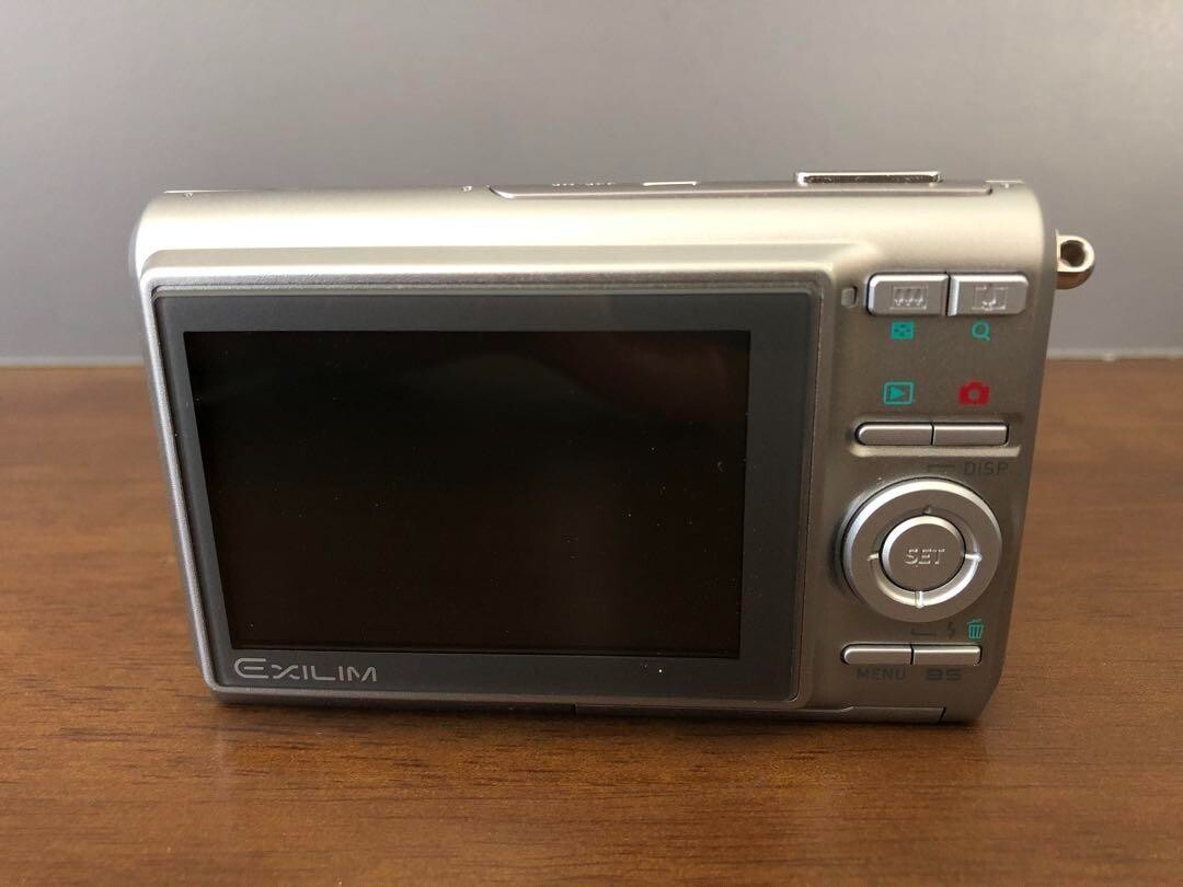 Near Mint )Casio EXILIM EX-Z75 Digital Camera - Silver From Japan 