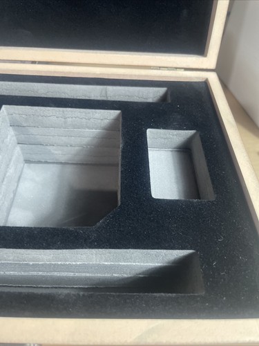 Cedar Humidor 10 X 8 X 6.25 NIB Brothers Of The Leaf ! - Picture 5 of 17