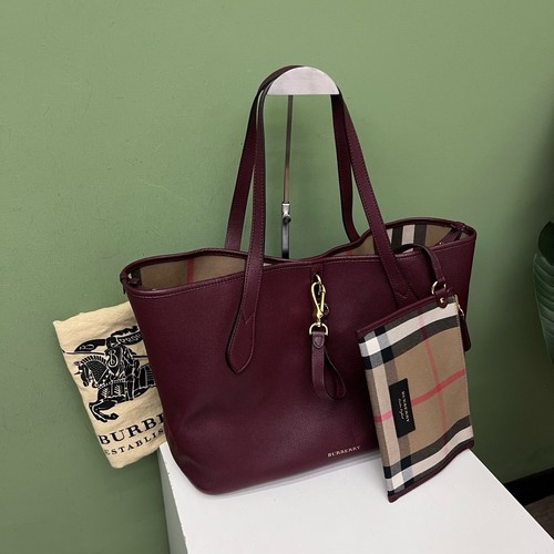 Burberry Pre-Owned Authentic Tote Burgundy 39*29*15 Free Tracked Shipping