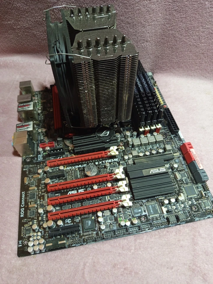 Asus Maximus IV Extreme Mainboard LGA 1155 + I5 2500k + 16GB RAM + CPU Kühler  - Bild 2 von 4