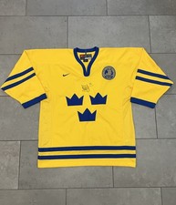 Vintage 2001 Nike Sweden Olympic World Cup Team Hockey Jersey Sz L SIGNED RARE