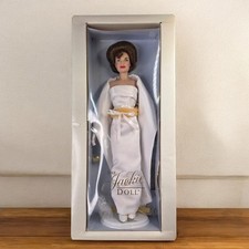 Franklin Mint Jackie Kennedy Vinyl Doll The Satin Gown W Accessories