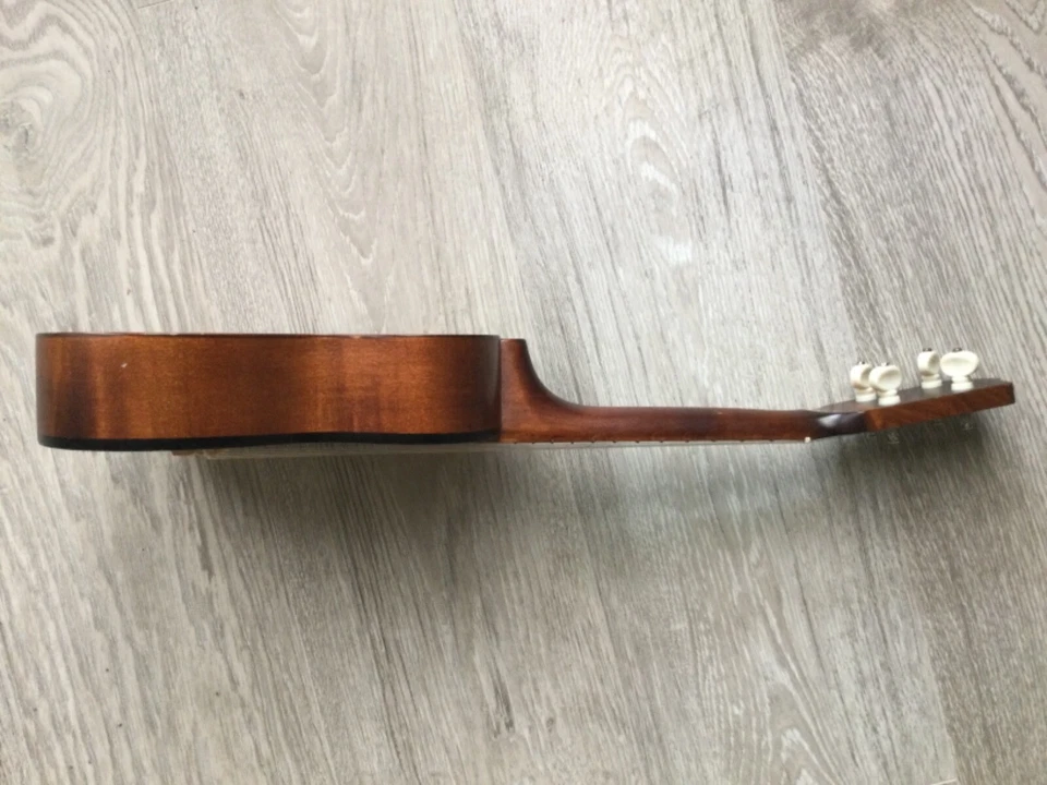 Amigo Model AMU18 ~~ Solid Spruce Top 4-String Soprano UKELELE Made In Romania  - Image 3 of 4