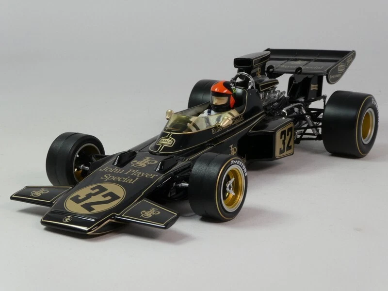 Quartzo Lotus 72D JPS #32 Fittipaldi World Champion Belgian GP 1972 1/18 18282 - Immagine 3 di 4