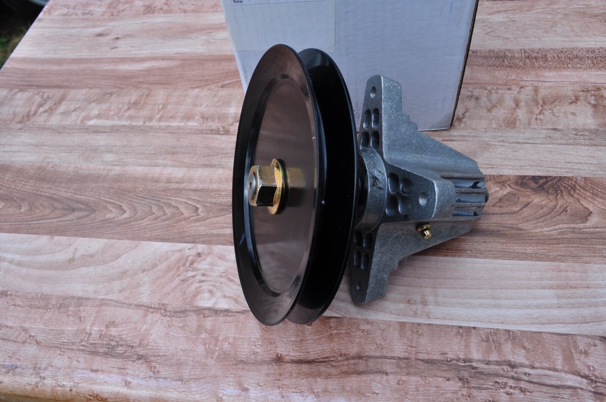 SPINDLE ASSY Fits Cub Cadet CC30 Mini Rider LTX1040 LTX1042 RZT