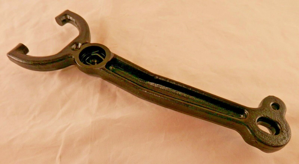 Clutch Fork 90-03 Chevy GMC Medium Duty Trucks Diesel Engines  