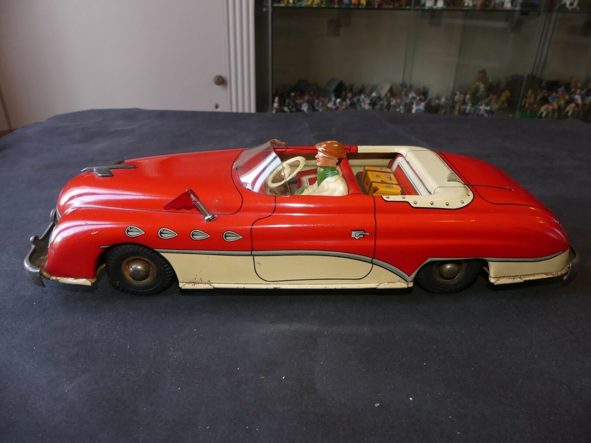 Ancienne voiture / jouet en tôle Joustra - Collection