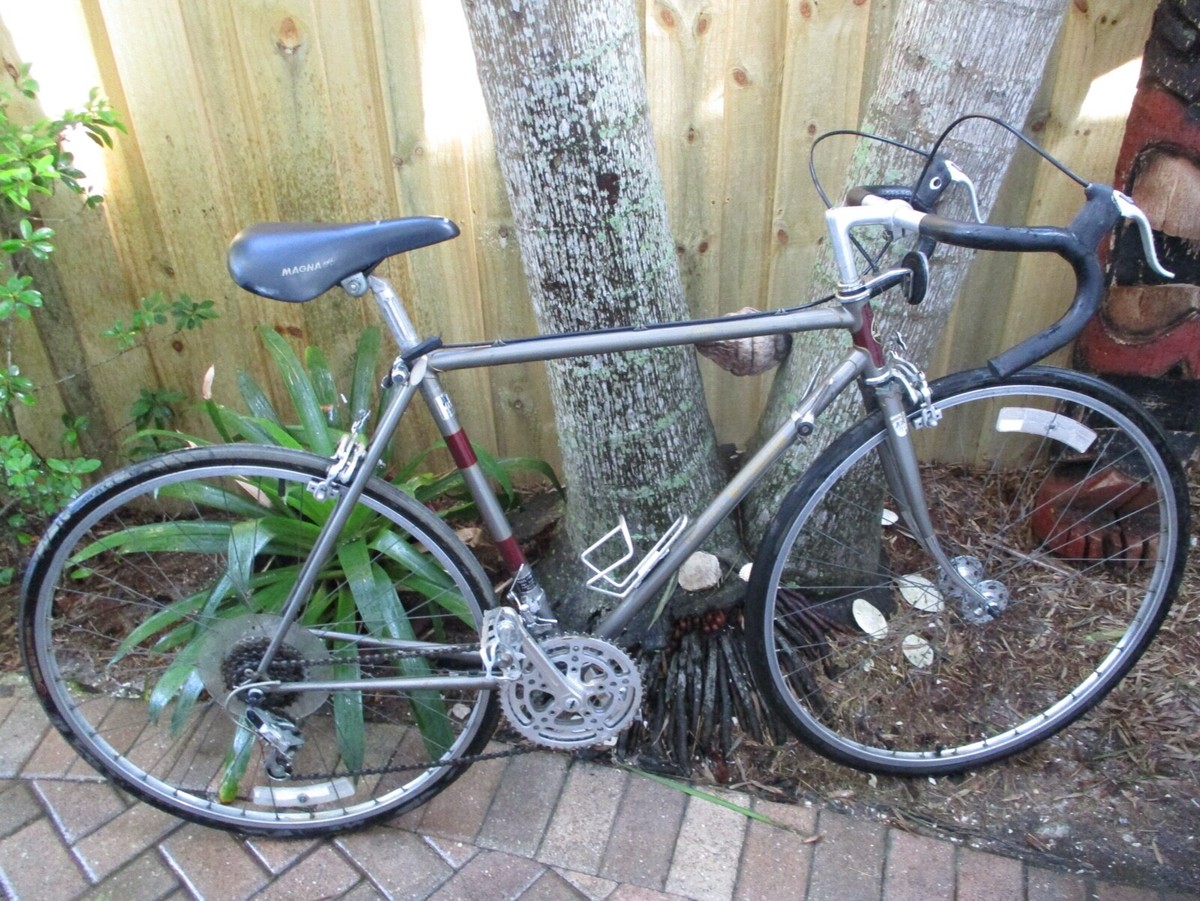 Vintage Motobecane Made in France Grand Touring 18 Speed