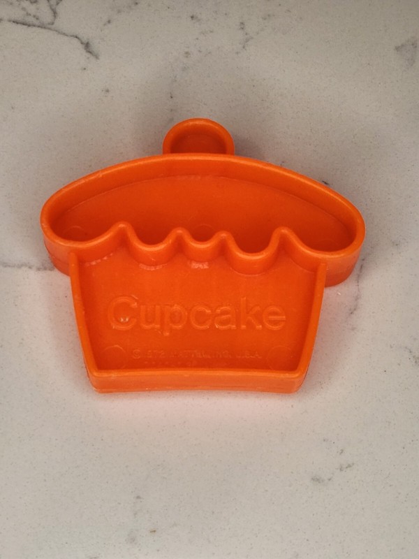 Vintage 1972 Mattel Tuff Stuff Shopping Cart Orange Plastic Cupcake Kitchen Toy