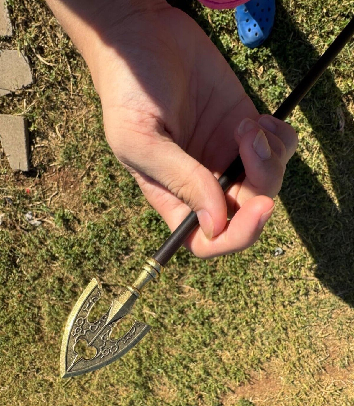 Flecha de pie de metal sólido trabajo de ventilador JoJo Bizzare aventura soporte flecha para juegos con disfraces