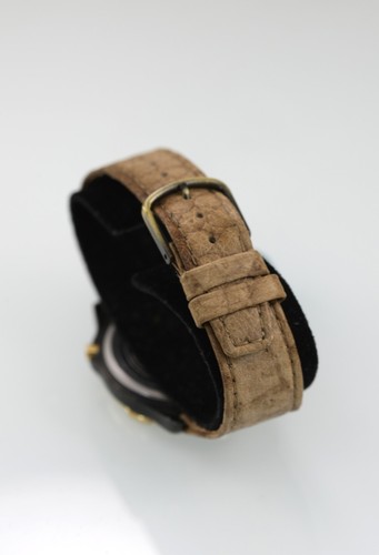Timex Indiglo Montre Homme Noir Or Plastique Marron Cuir Clair 30m Beige Quartz - Photo 3 sur 6