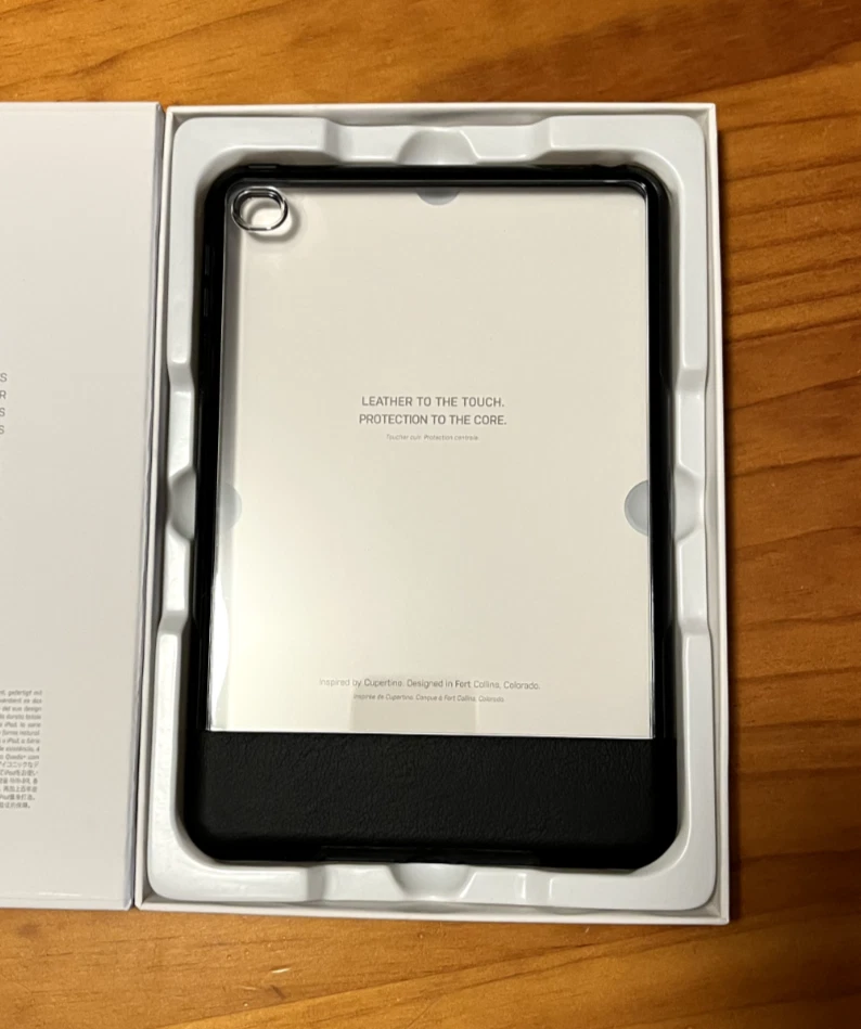 Otter Box Statement Series iPad Mini 4 Genuine Leather Case/Cover - Black/Clear - Image 3 of 4