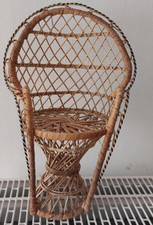 Dekostuhl Korbgeflecht braun 30 cm hoch - 19 cm breit - 12 cm Durchmesser