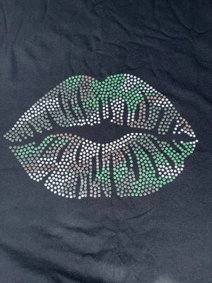 Women’s Large Army Lips Logo Tshirt - Image 1 of 2