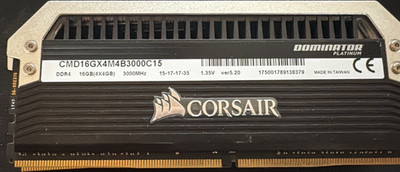 Corsair Dominator Platinum DDR4 DIMM 16GB (4x4GB) 3000MHz 288-Pin RAM