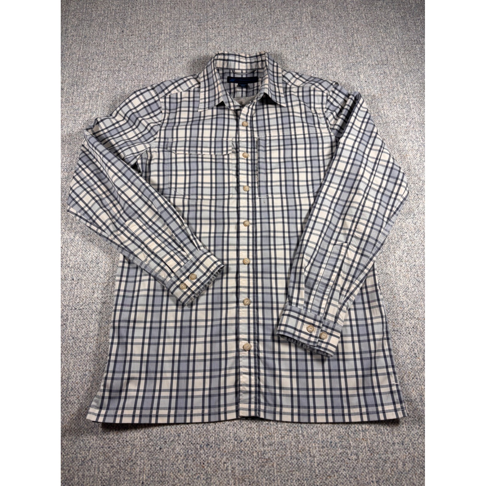 Eastern Mountain Sports Men's Plaid Long Sleeve Button Down Shirt Size S