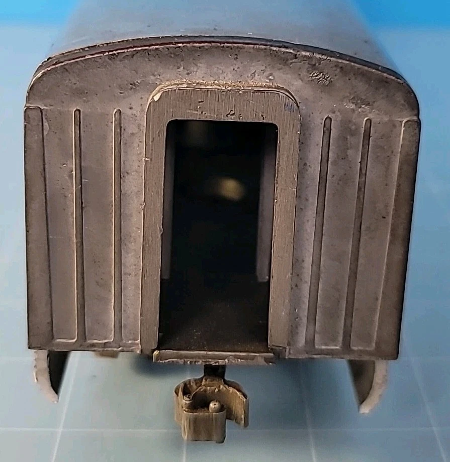 FB5: AMT American Model Toys No. 3160 - NEW YORK CENTRAL - Aluminum O Gauge Car - Image 3 of 4