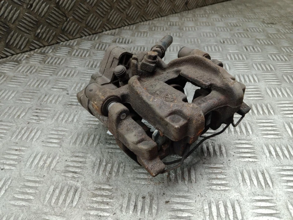 PINZA FRENO TRASERA DERECHA AUDI A3 8V0615424D 8V MK3 2012-2020 Foto 3 de 4