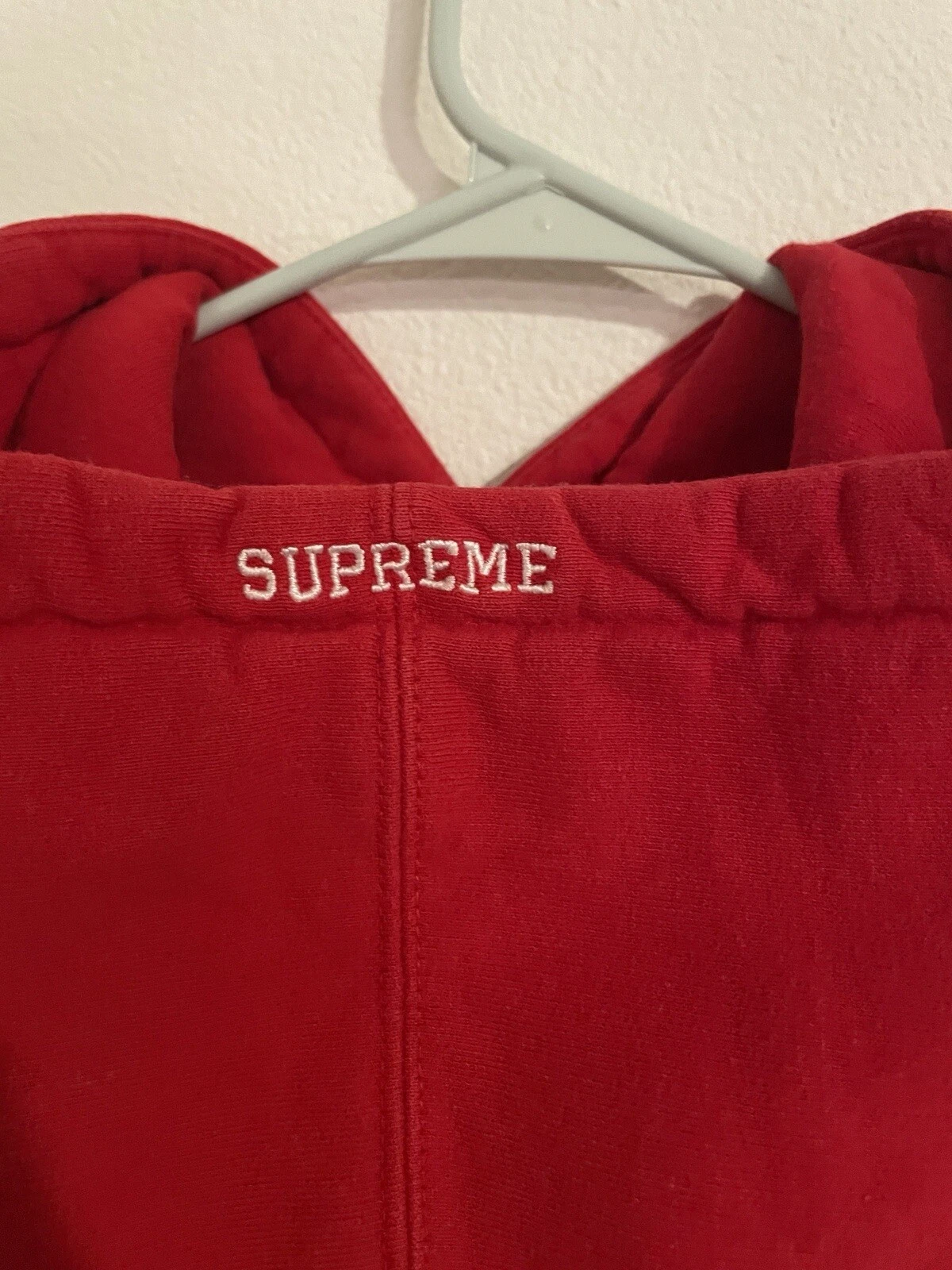 Felpa con cappuccio Supreme illegale Business Controls America taglia piccola rossa