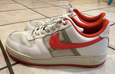 Size 11 - NIKE Air Force 1 low