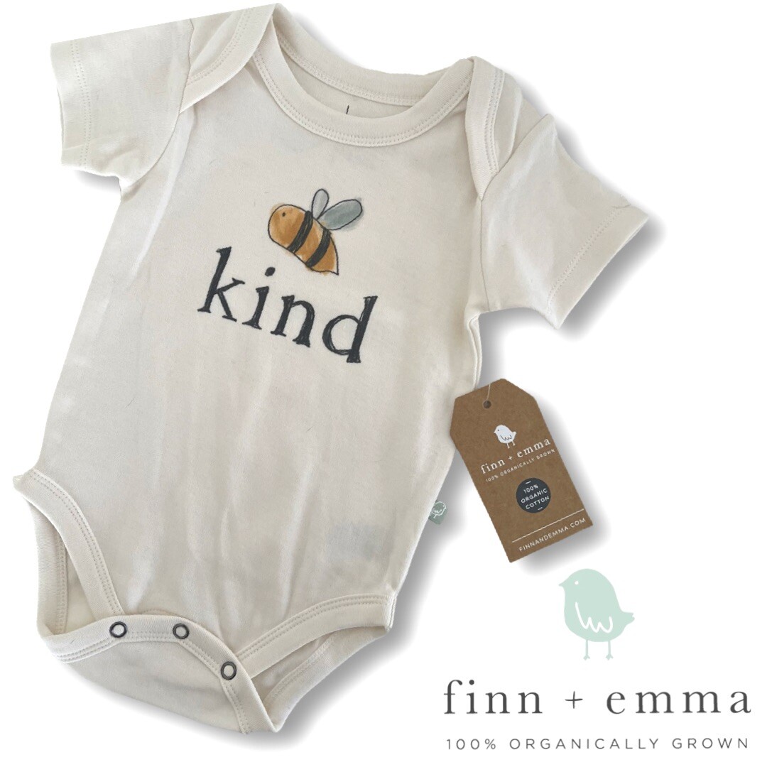 NWT Finn+ Emma 100% Organic Cotton Bodysuit (6-9 M) Bee Be Kind 