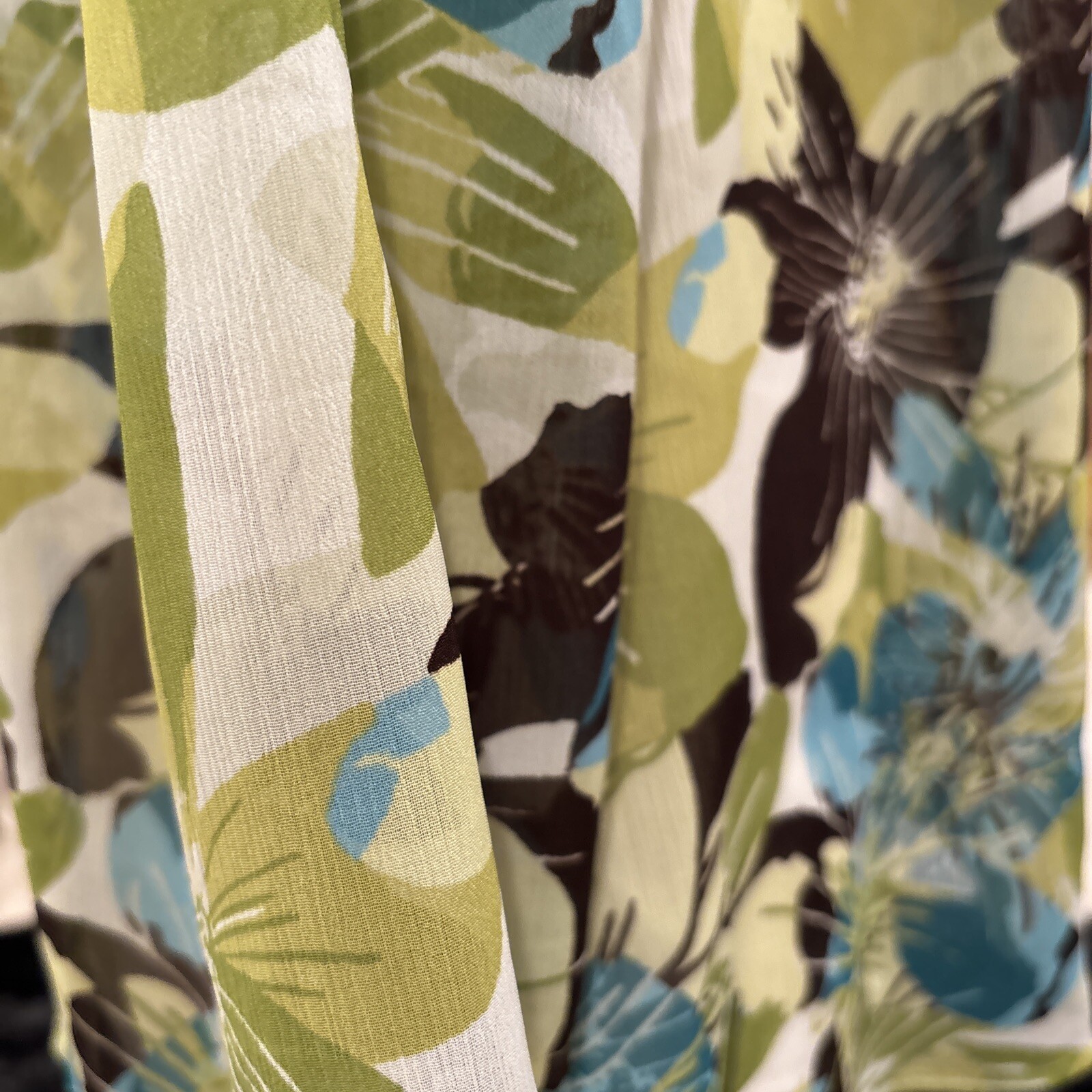 New York & Company Colorful Floral Embroidered Neckline 3/4 Sleeve Tunic Size M