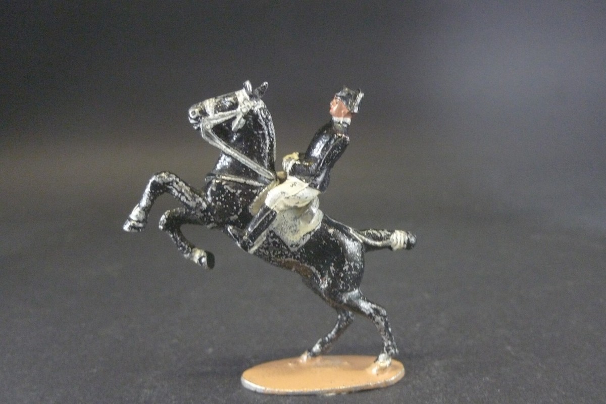 Figurines Quiralu Saumur - 2 Officiers Courbette + Cheval