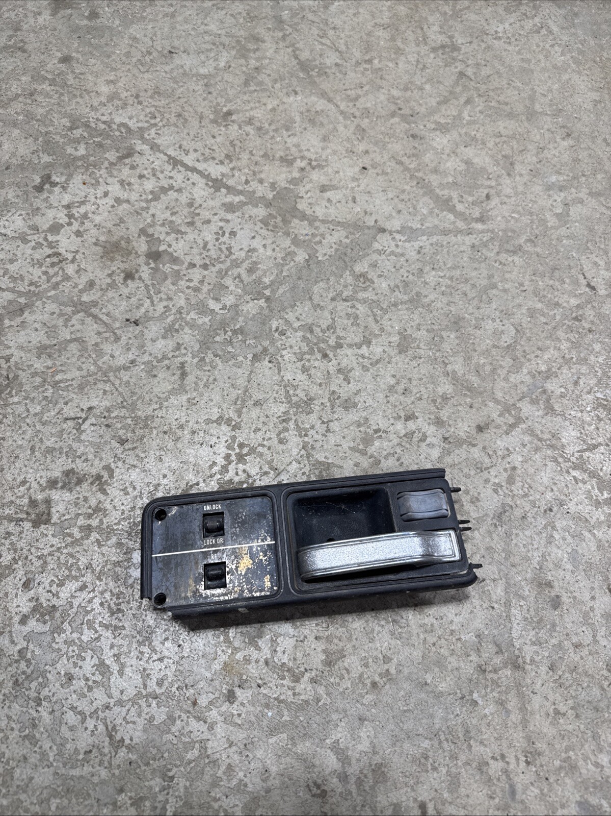 Jeep Cherokee XJ 84-96 Passenger Front Interior Door Handle Window DAMAGED (WS95