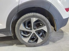 Used Wheel fits: 2017 Hyundai Tucson 19x7-1/2 alloy machined face Grade C