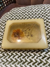 VINTAGE DESIGN GIFTS Int'l LUCITE RESIN TRINKET BOX MADE IN USA DRIED FLOWERS