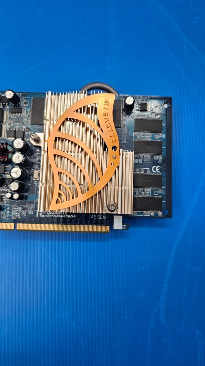 GIGABYTE NVIDIA GeForce 6600 GV-NX66256DP 256MB PCIe Graphics Card