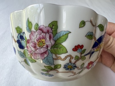 Aynsley Bone China Pembroke VAR-I-ETE Pattern Bowl Floral England Gold Trim