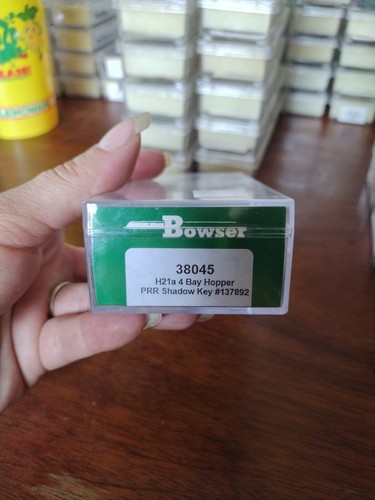 Llave de sombra Pennsylvania tolva de 4 bahías Bowser 38045 H21a escala N #137892 | Zustand: New