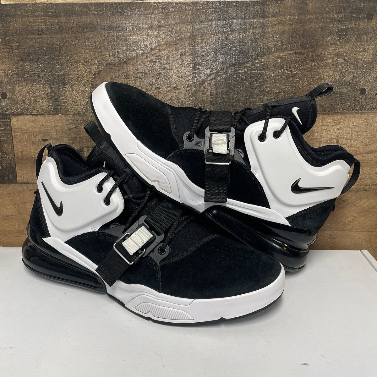 air force 270 black and white