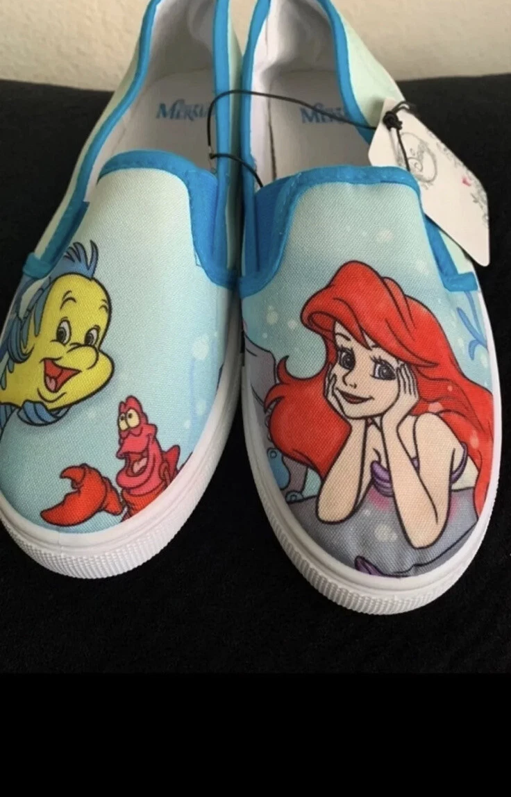 Forbrydelse Bølle klassisk Disney The Little Mermaid Slip on Shoes Size 5/6 -Canvas | eBay