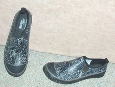Women's black WESTERN CHIEF memory foam rubber shoes / clogs , size 10
