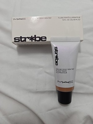 NIB MAC Cosmetic Strobe Dewy Skin Tint Moisturizer Medium 3 Beauty Makeup