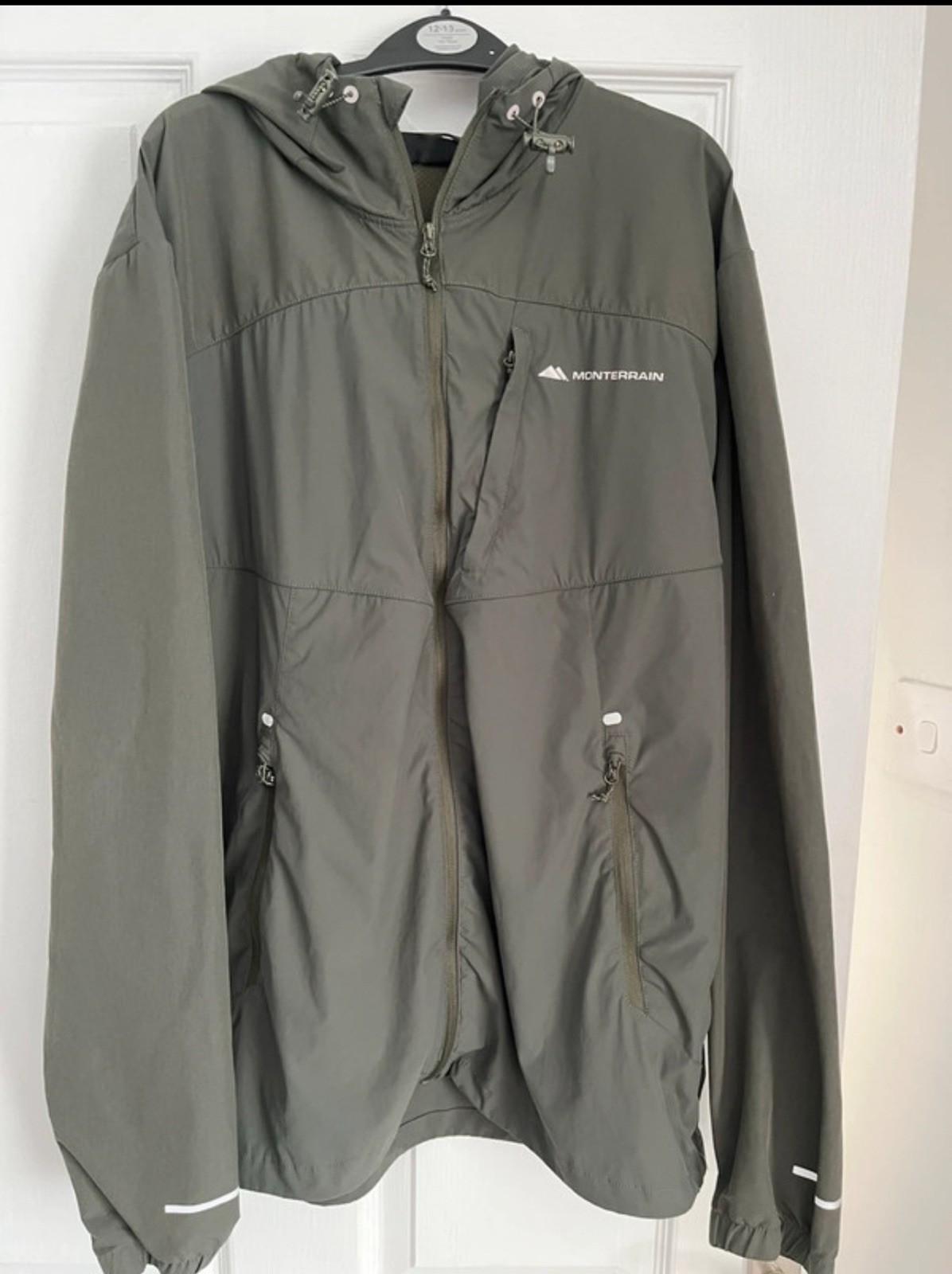 Monterrain Mens windbreaker worn twice size large RRP £139