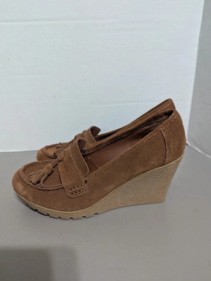 Mocasines de cuña con plataforma de gamuza marrón talla 8,5 Mia para mujer Foto 3 de 4
