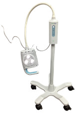 WELCH ALLYN GREEN 600 MINOR PROCEDURE LIGHT WITH ROLLING STAND 
