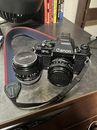 Canon New F1 Bundle